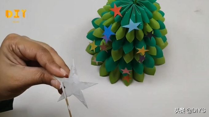 手工圣诞树立体制作教程：步骤详解+图文演示