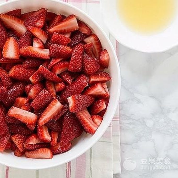 草莓酱的简单做法