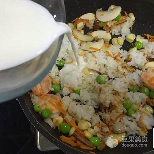 电饭煲焗饭