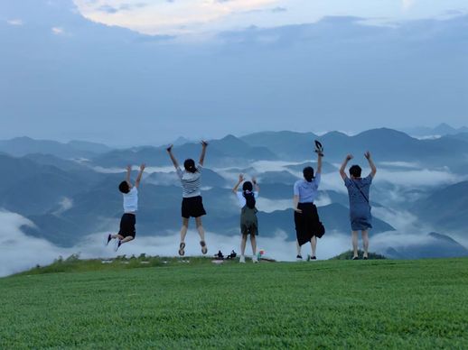 雨后王位山