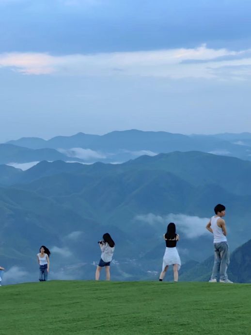 雨后王位山