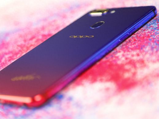 oppor15星云渐变(oppo背面是蓝色渐变)