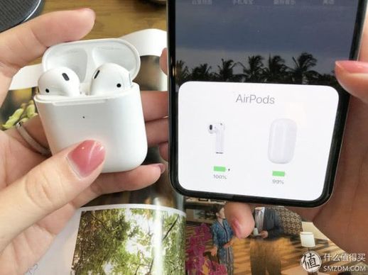 查看 AirPods 电量